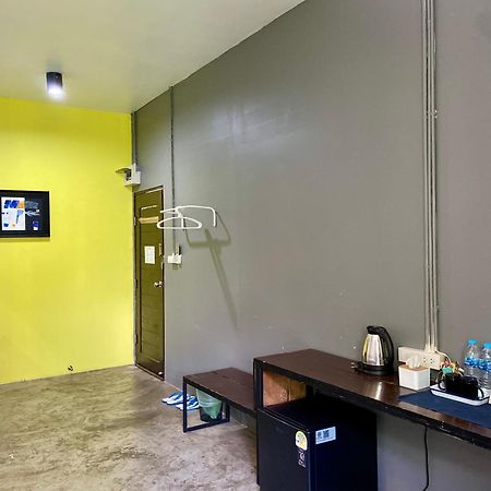 Хостел Nokhook House Транг Экстерьер фото