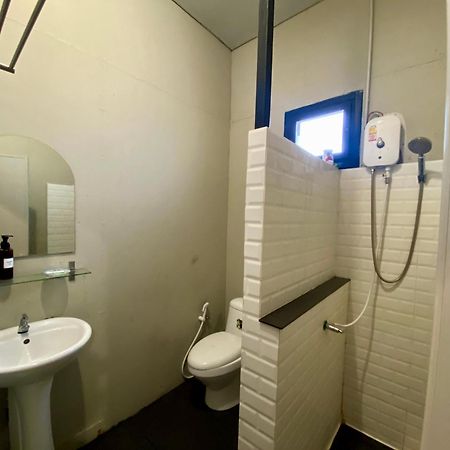 Хостел Nokhook House Транг Экстерьер фото